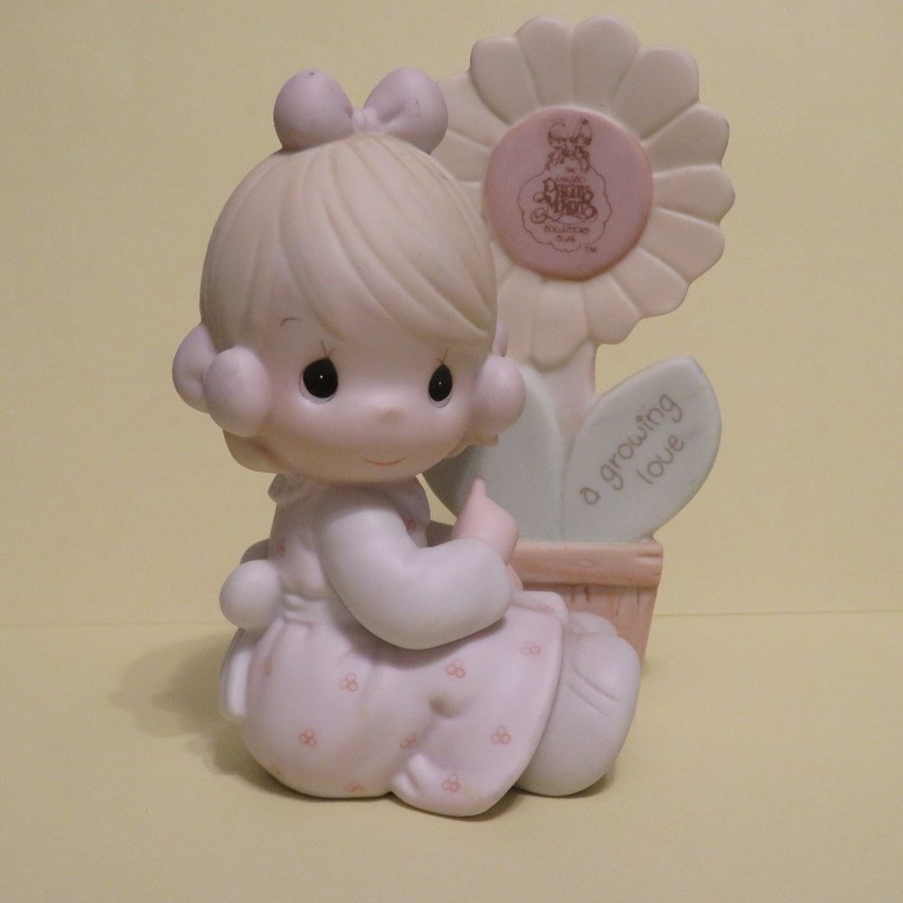 VINTAGE - A Growing Love - Precious Moments